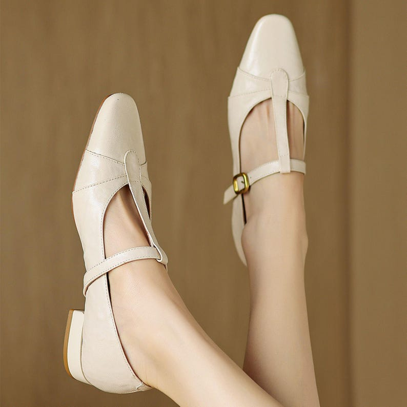 Vintage White Pointed-Toe Mary Jane Flats