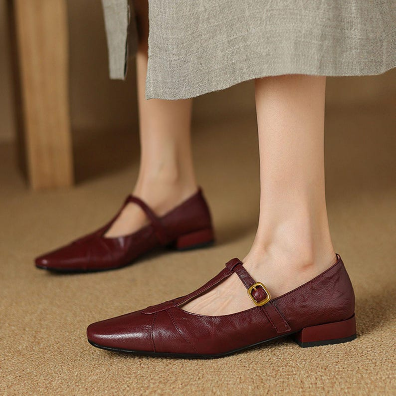 Vintage White Pointed-Toe Mary Jane Flats