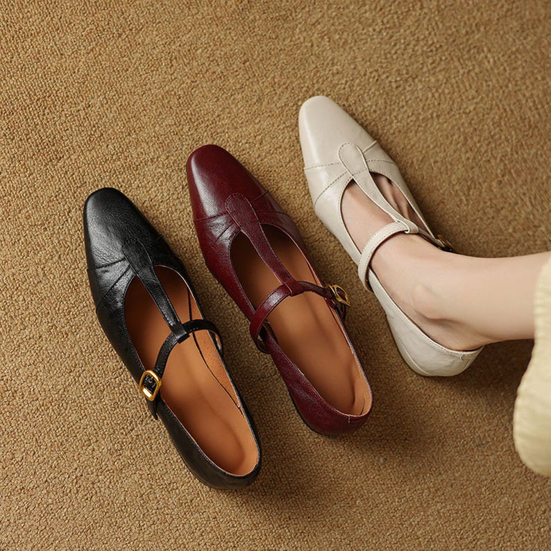 Vintage White Pointed-Toe Mary Jane Flats