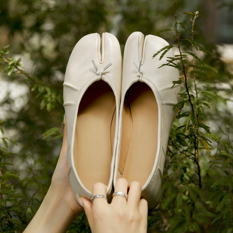 Black Leather Tabi Mary Jane Flats