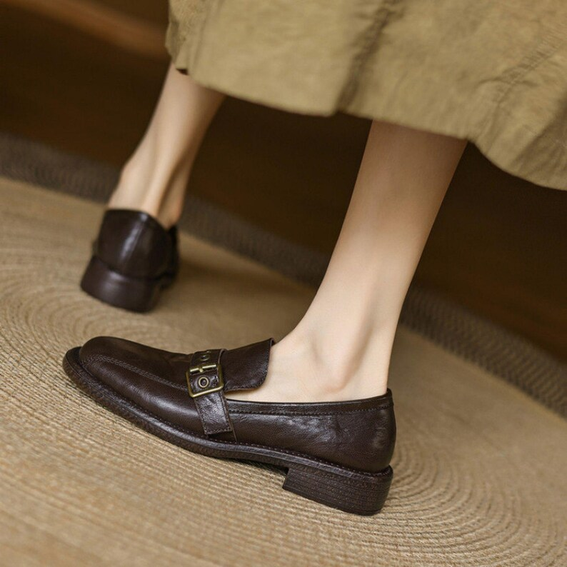 Retro Brown Leather Flat Shoes