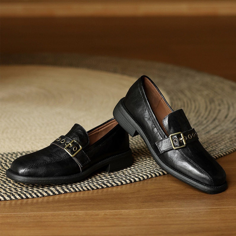 Retro Brown Leather Flat Shoes