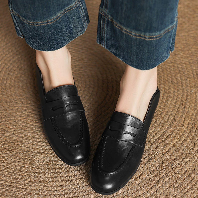 Vintage Black Leather Loafer Flats